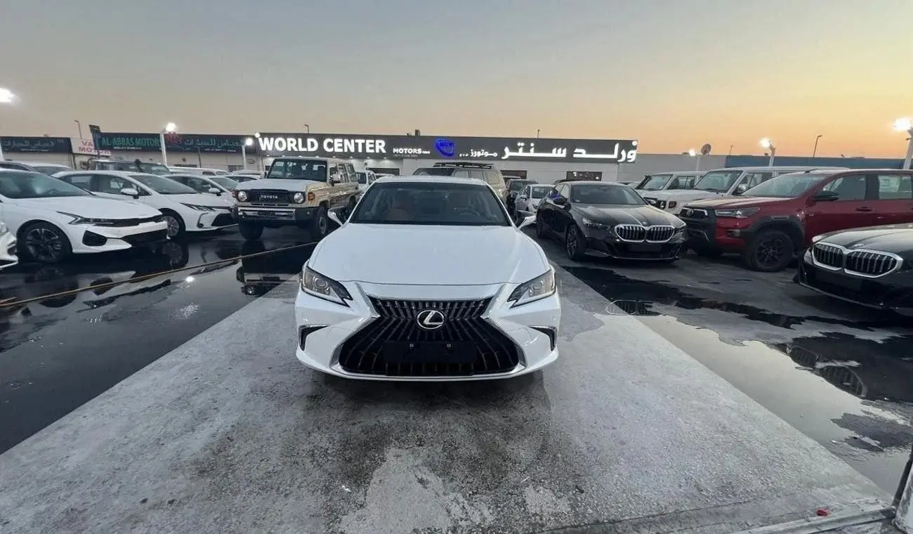 Lexus ES 2024