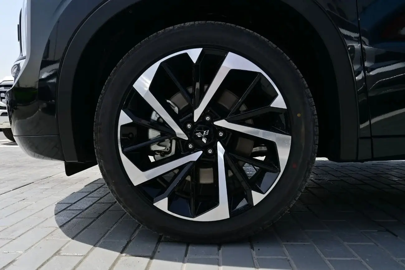 ميتسوبيشي آوتلاندر 2025 2.5L