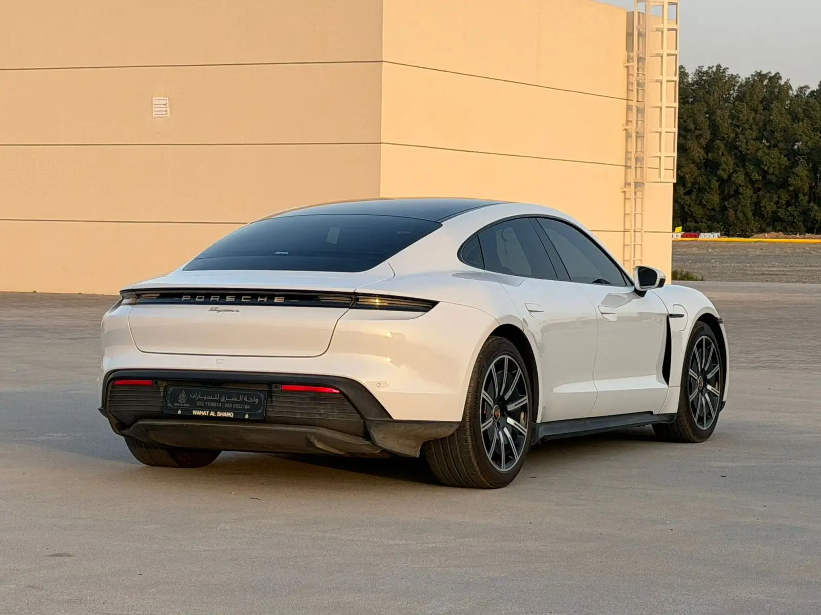 بورش تايكان 2022 undefinedL