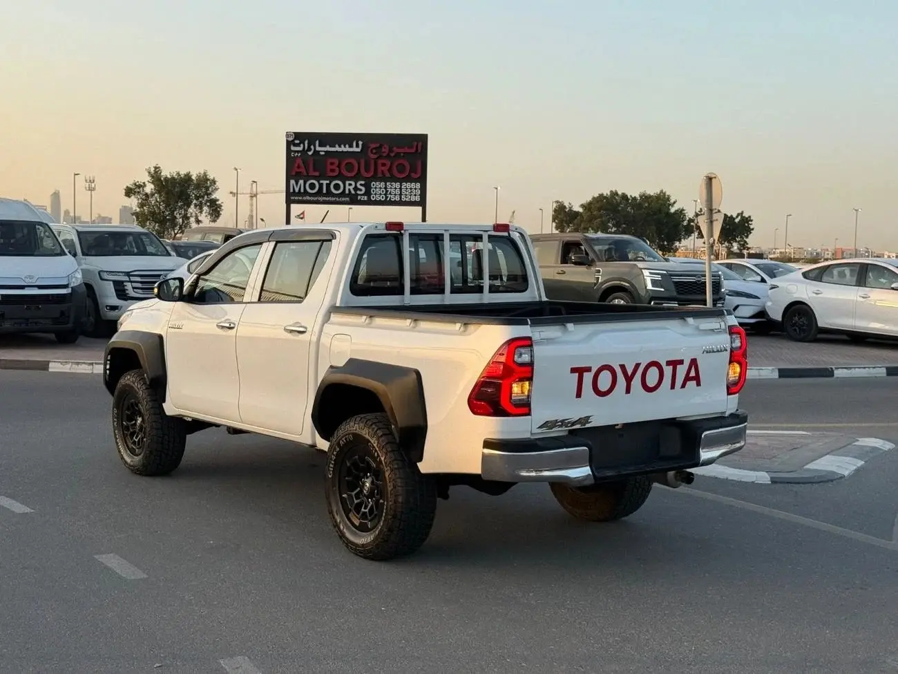 تويوتا هيلوكس 2024