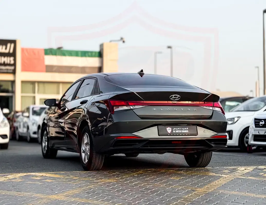 Hyundai Elantra 2023