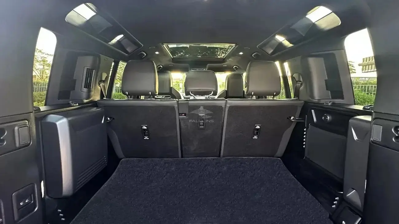 لاند روفر ديفندر 2025 4.4L