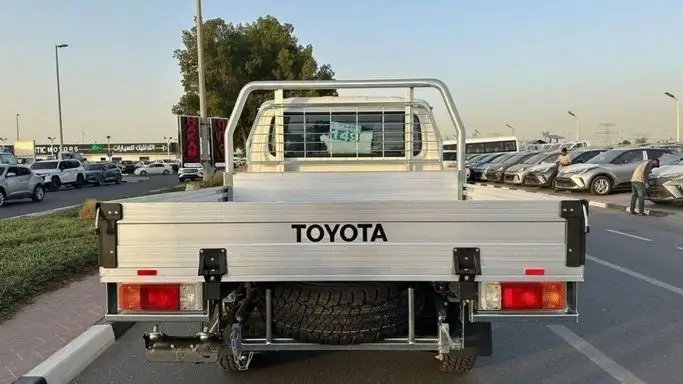 تويوتا لاند كروزر 70 2024 2.8L