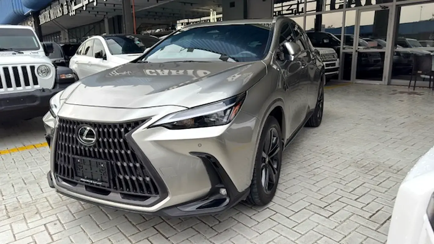 Lexus NX 2025