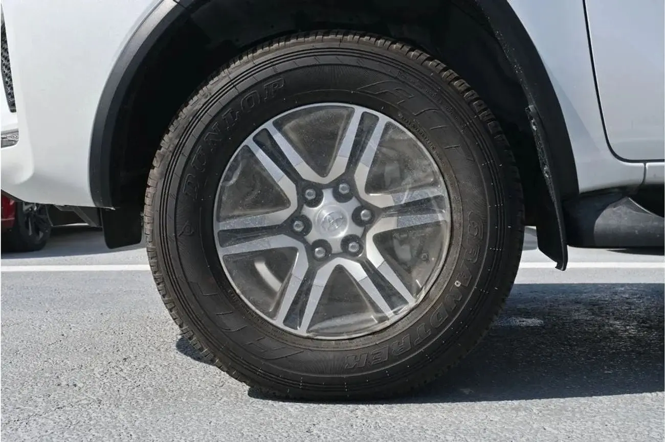 تويوتا فورتونر 2024 2.7L