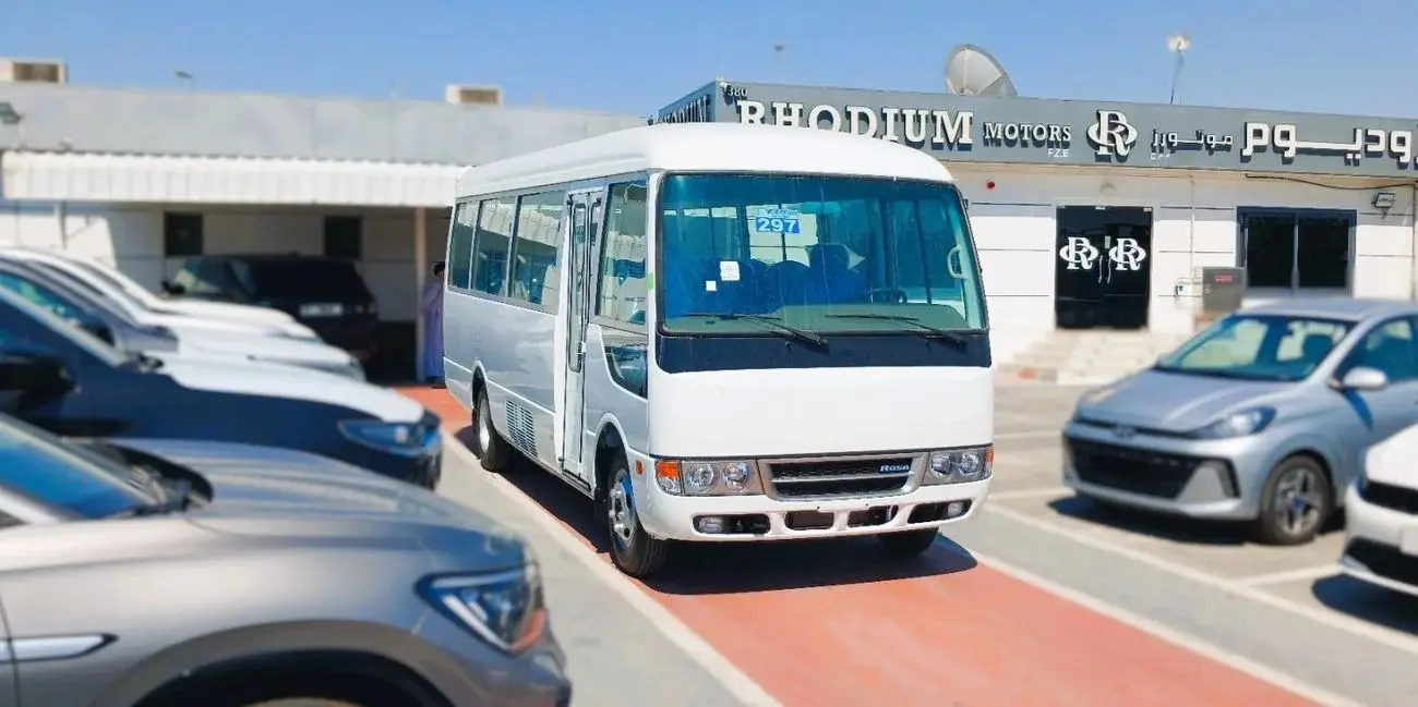 Mitsubishi Rosa 2024 4.2L