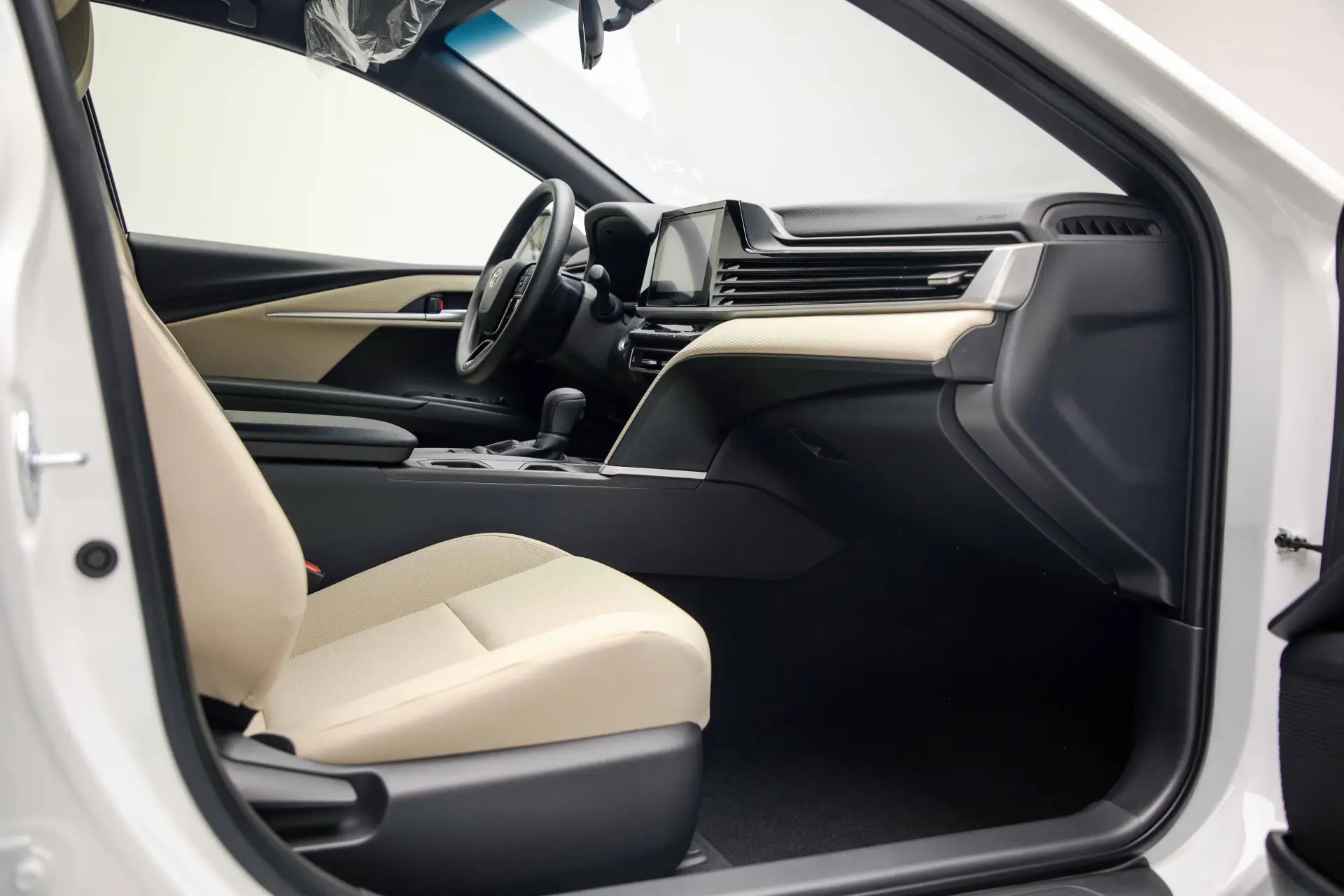 تويوتا Camry HEV 2026 2.5L