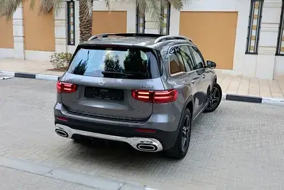 Mercedes Benz GLB Class 2025