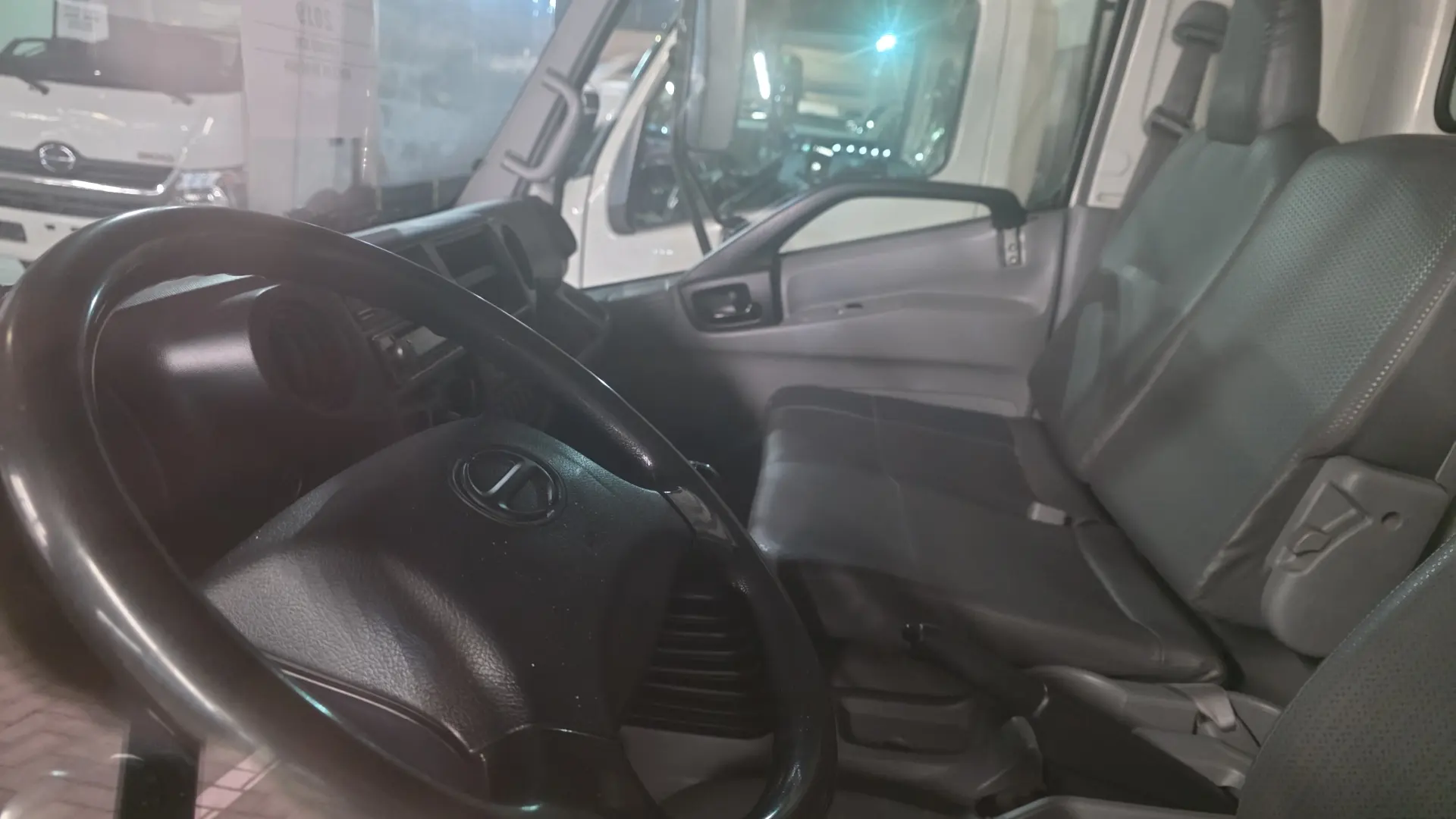 Mitsubishi Canter 2019