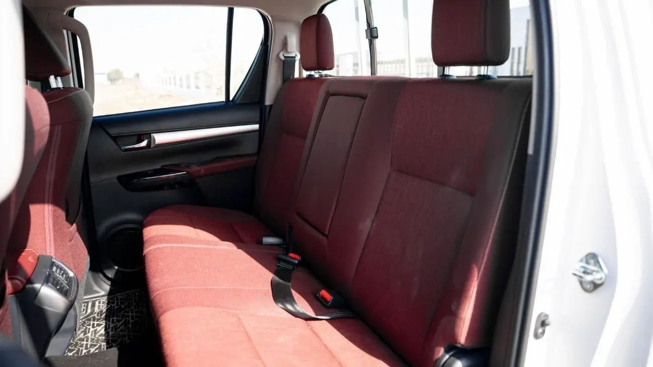 تويوتا هيلوكس 2025