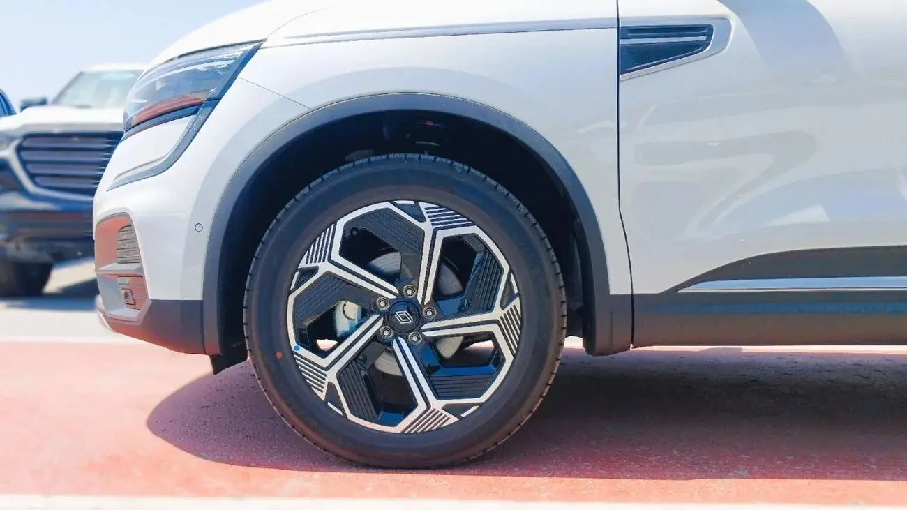 رينو كوليوس 2025 2.5L