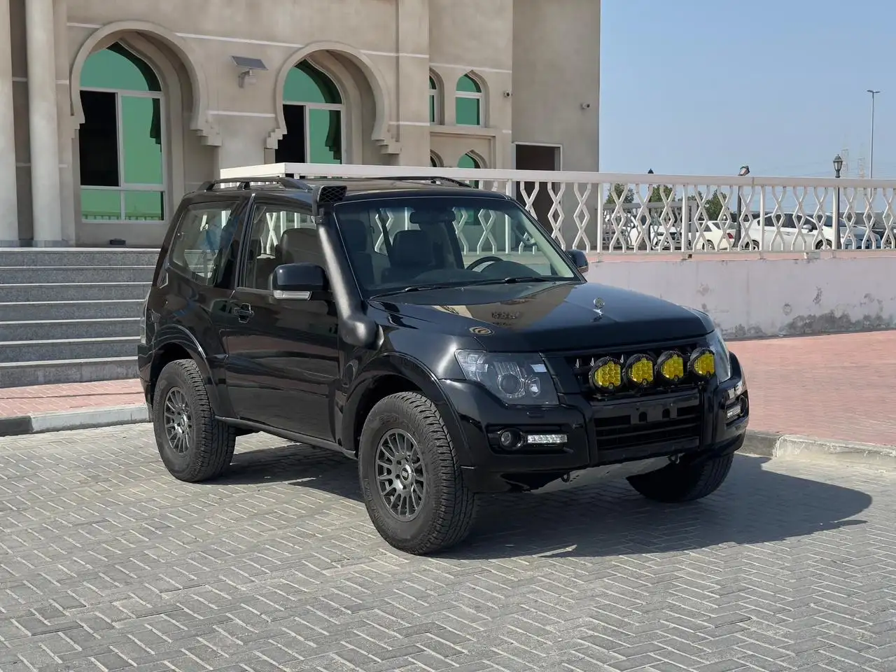 ميتسوبيشي باجيرو ميني 2018 3.8L