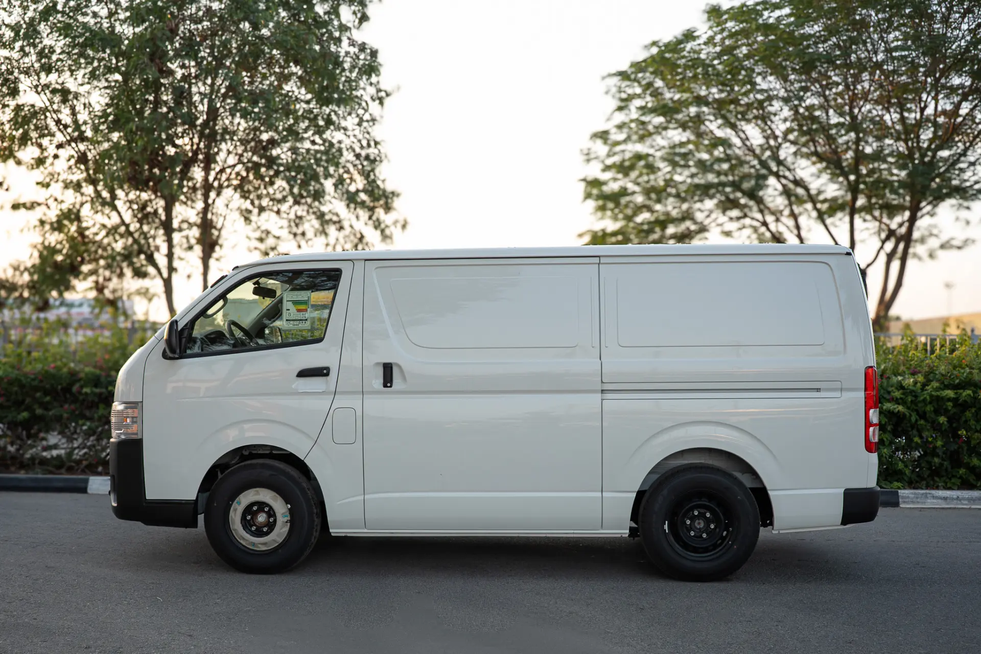 Toyota Hiace 2025 2.7L