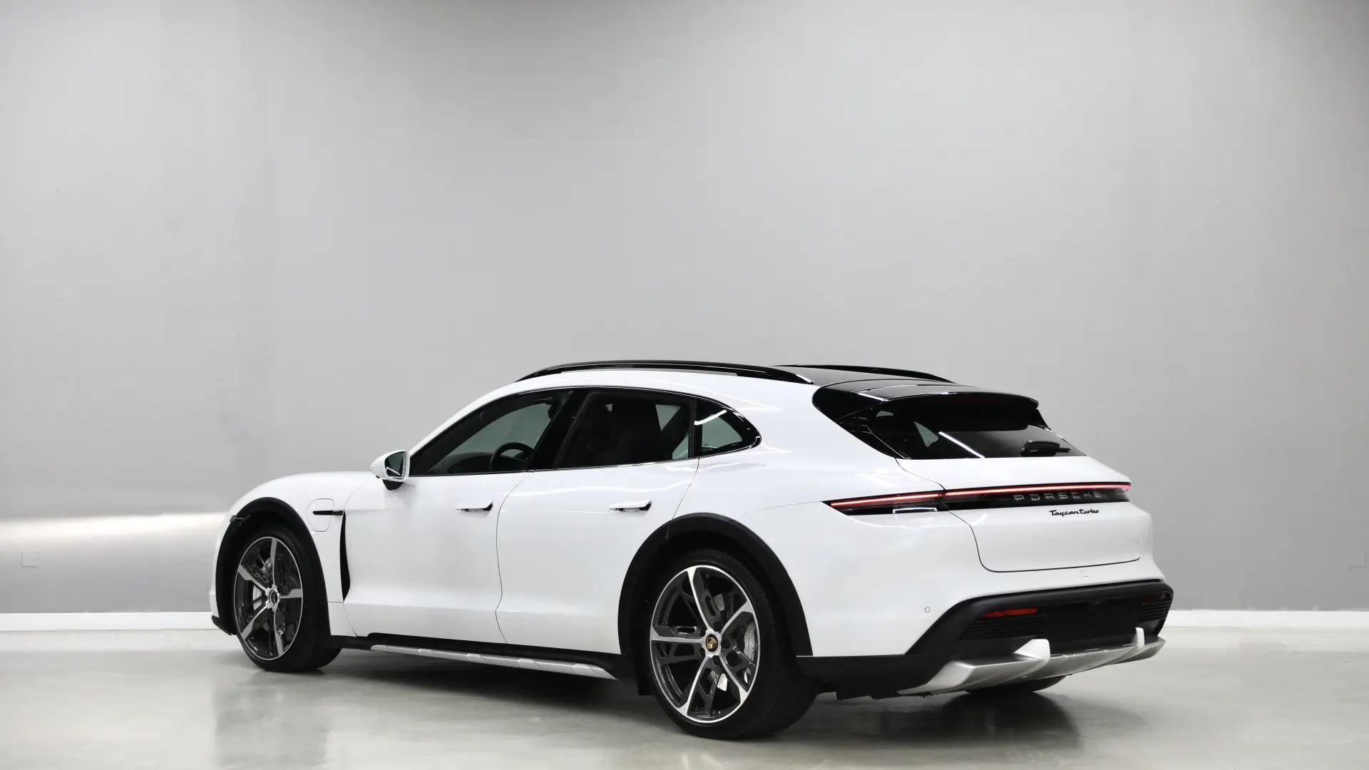 بورش تايكان 2022