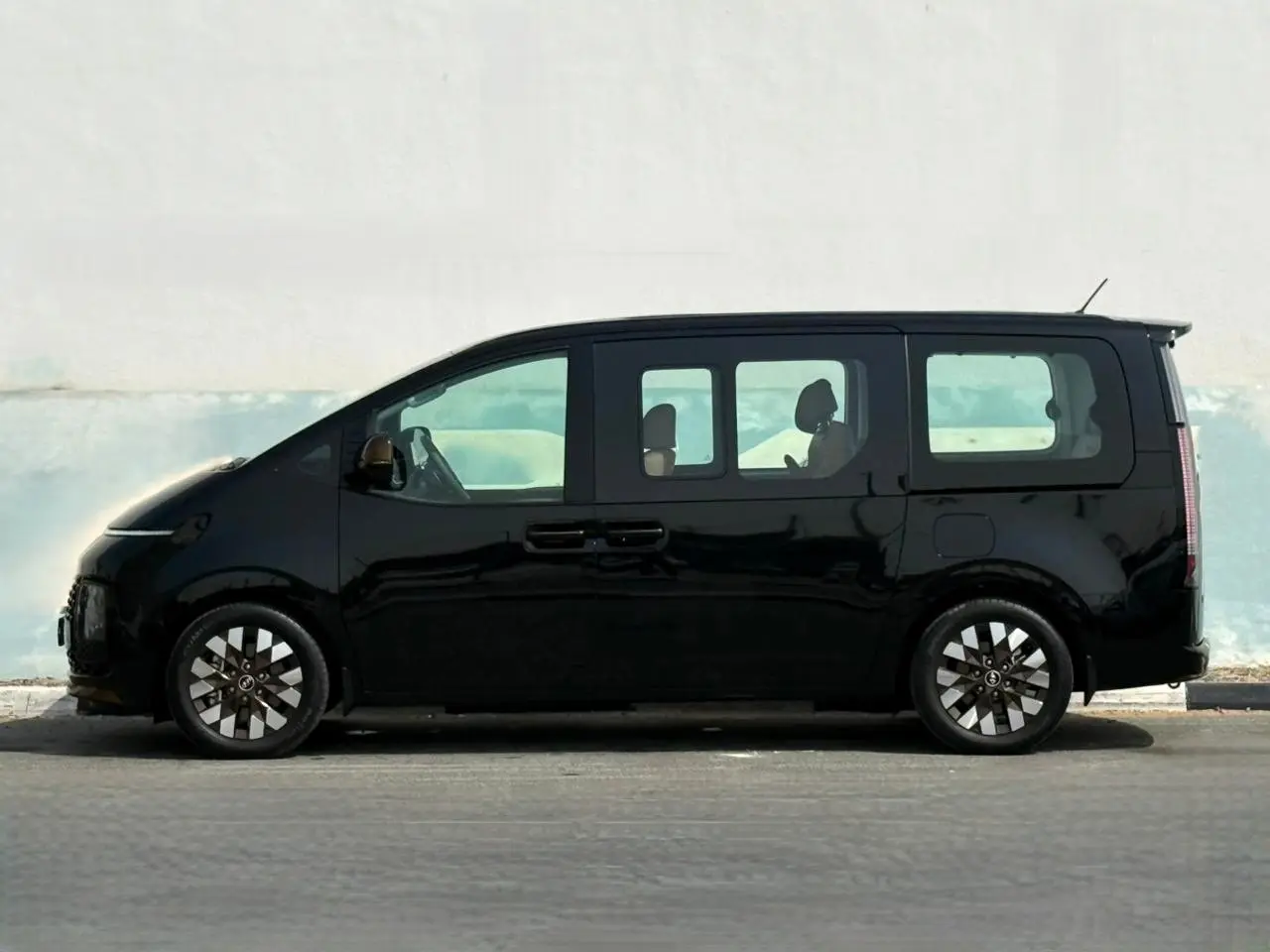 Hyundai Staria 2024 3.5L