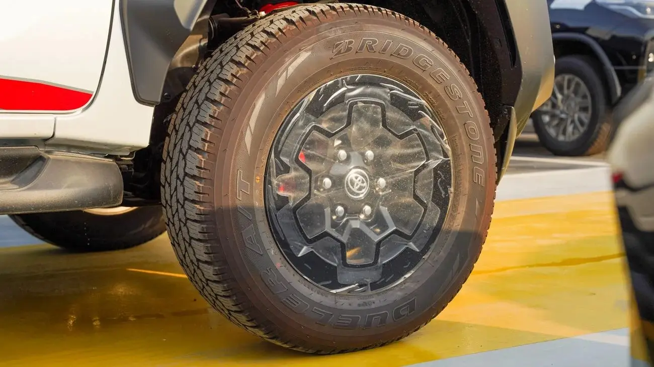 تويوتا هيلوكس 2025 4L