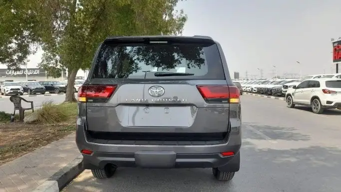 تويوتا لاند كروزر 2025 3.3L