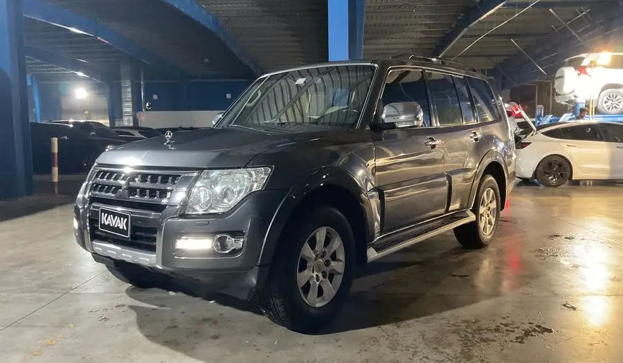 Mitsubishi Pajero 2016