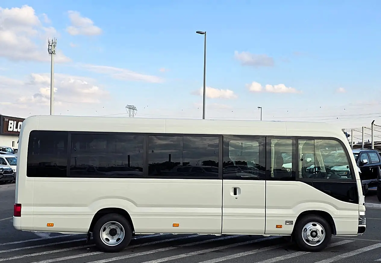 Toyota Coaster 2026 4.2L