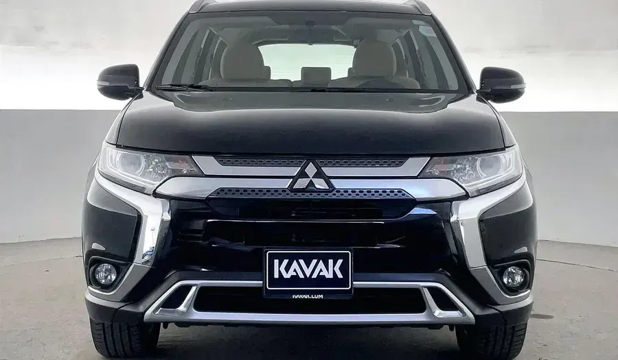 ميتسوبيشي آوتلاندر 2023