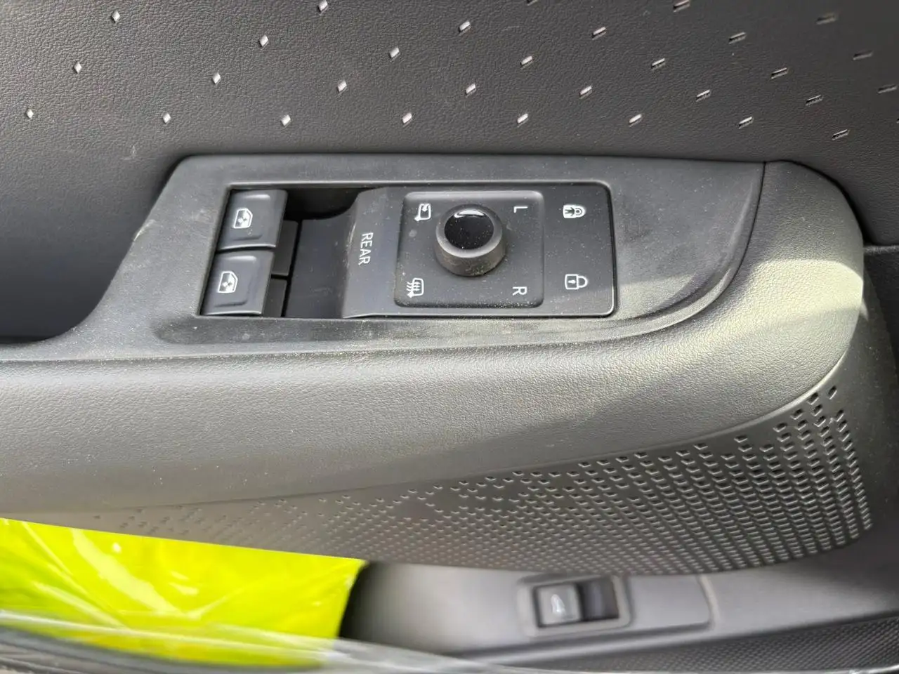 Volkswagen ID.Unyx 2025