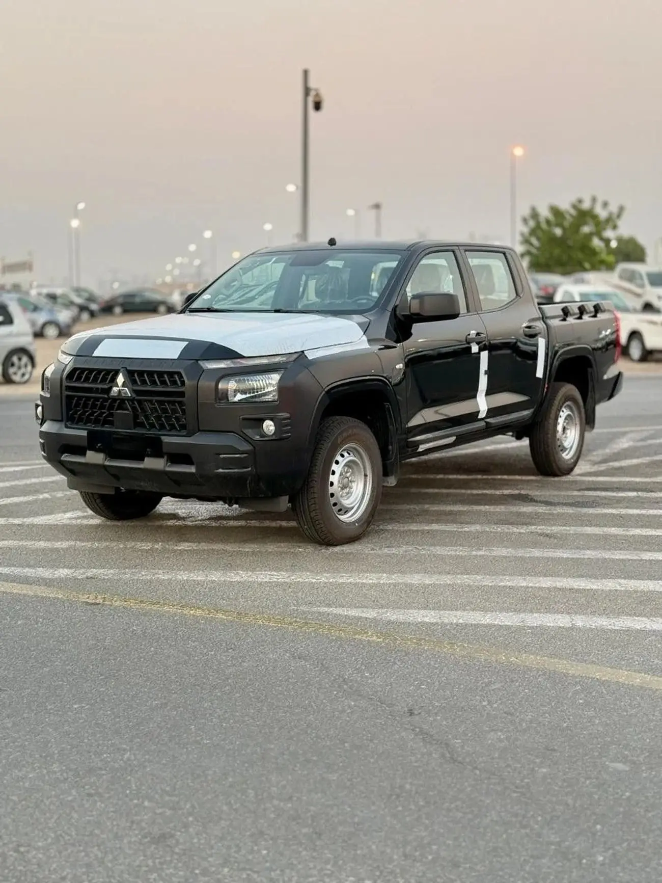 ميتسوبيشي L200 2025