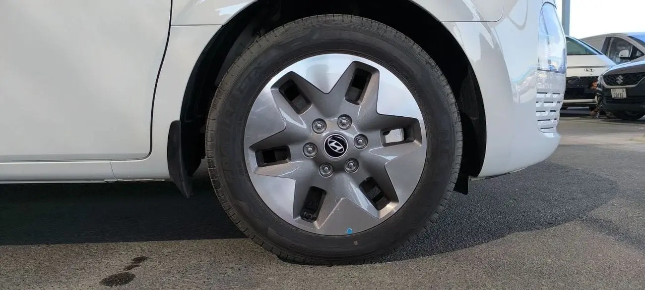 Hyundai Staria 2025 2.2L