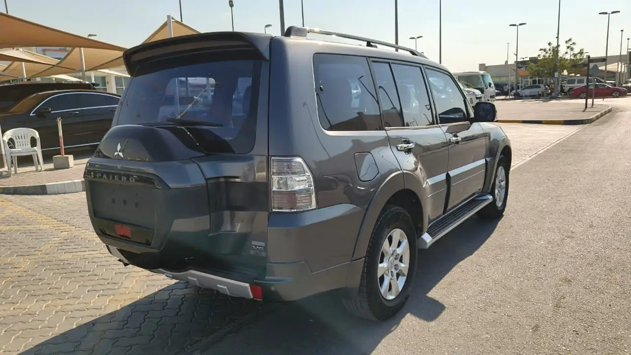 Mitsubishi Pajero 2016