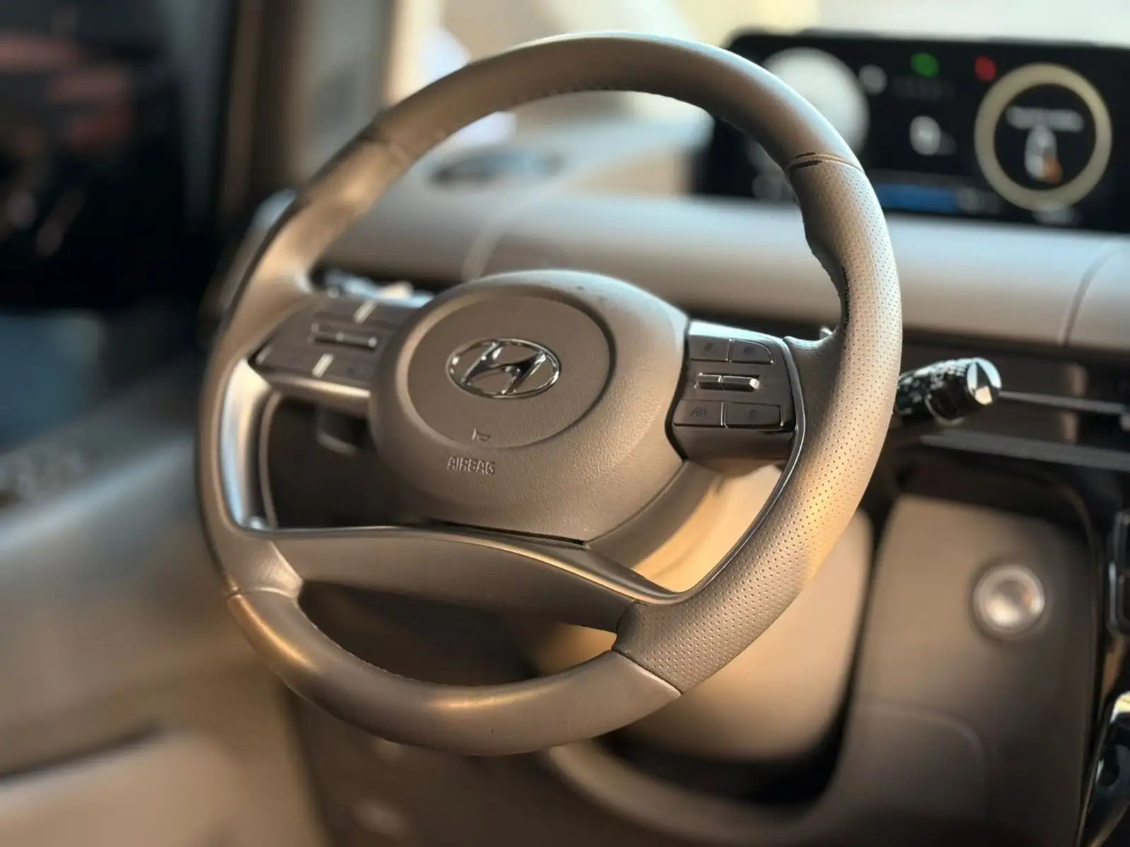 هيونداي ستاريا 2023