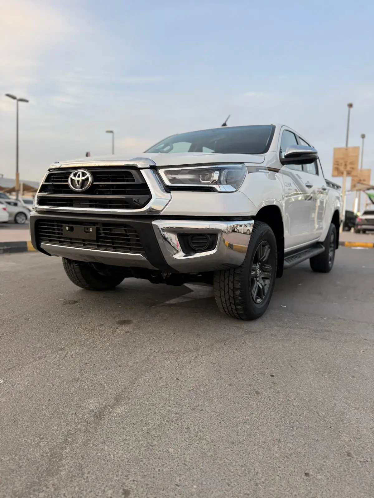 تويوتا هيلوكس 2024