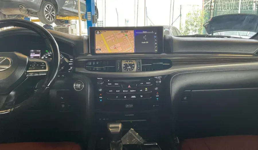 لكزس LX 2021 undefinedL