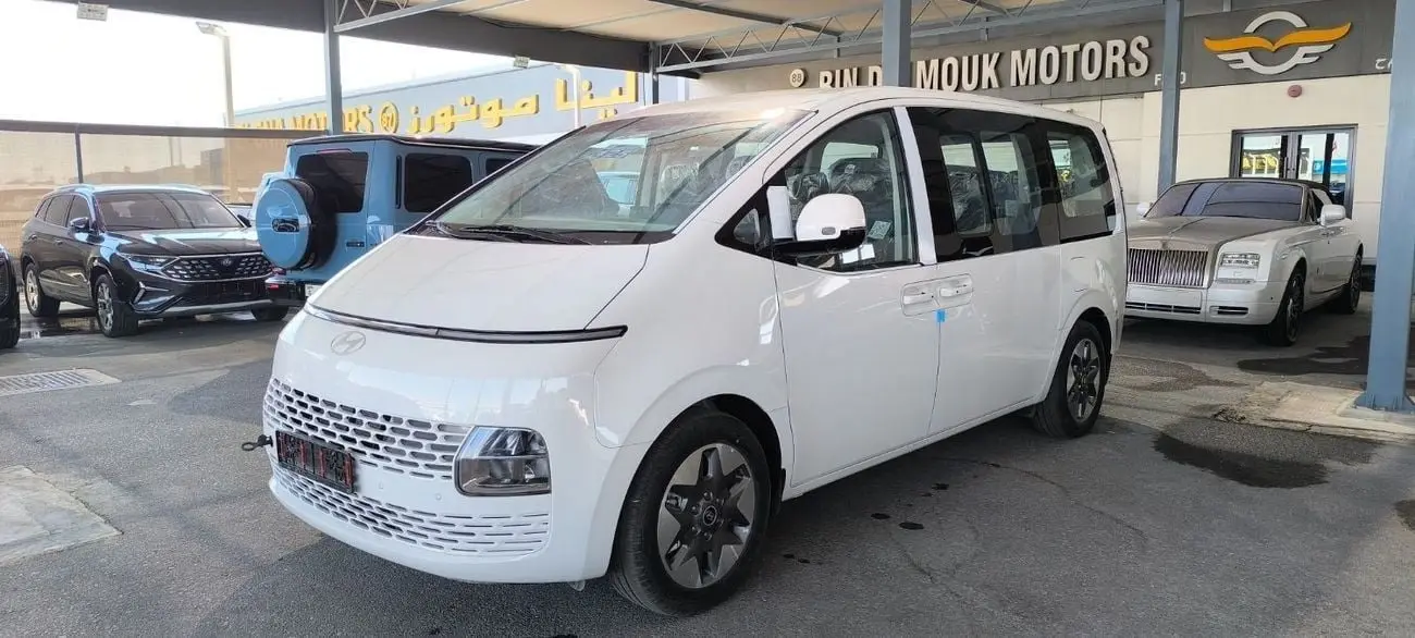 Hyundai Staria 2025 2.2L