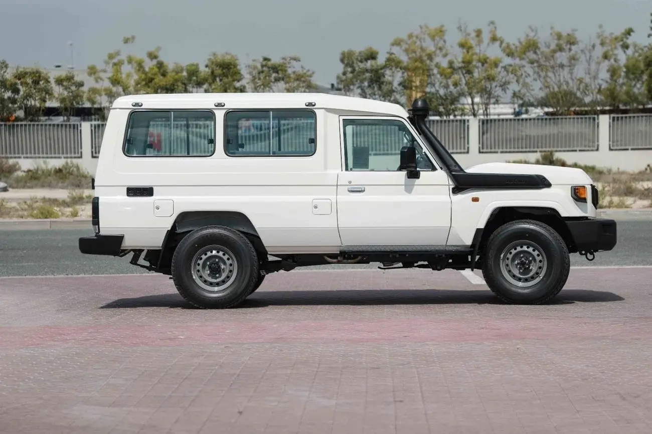 تويوتا لاند كروزر 70 2024 4L