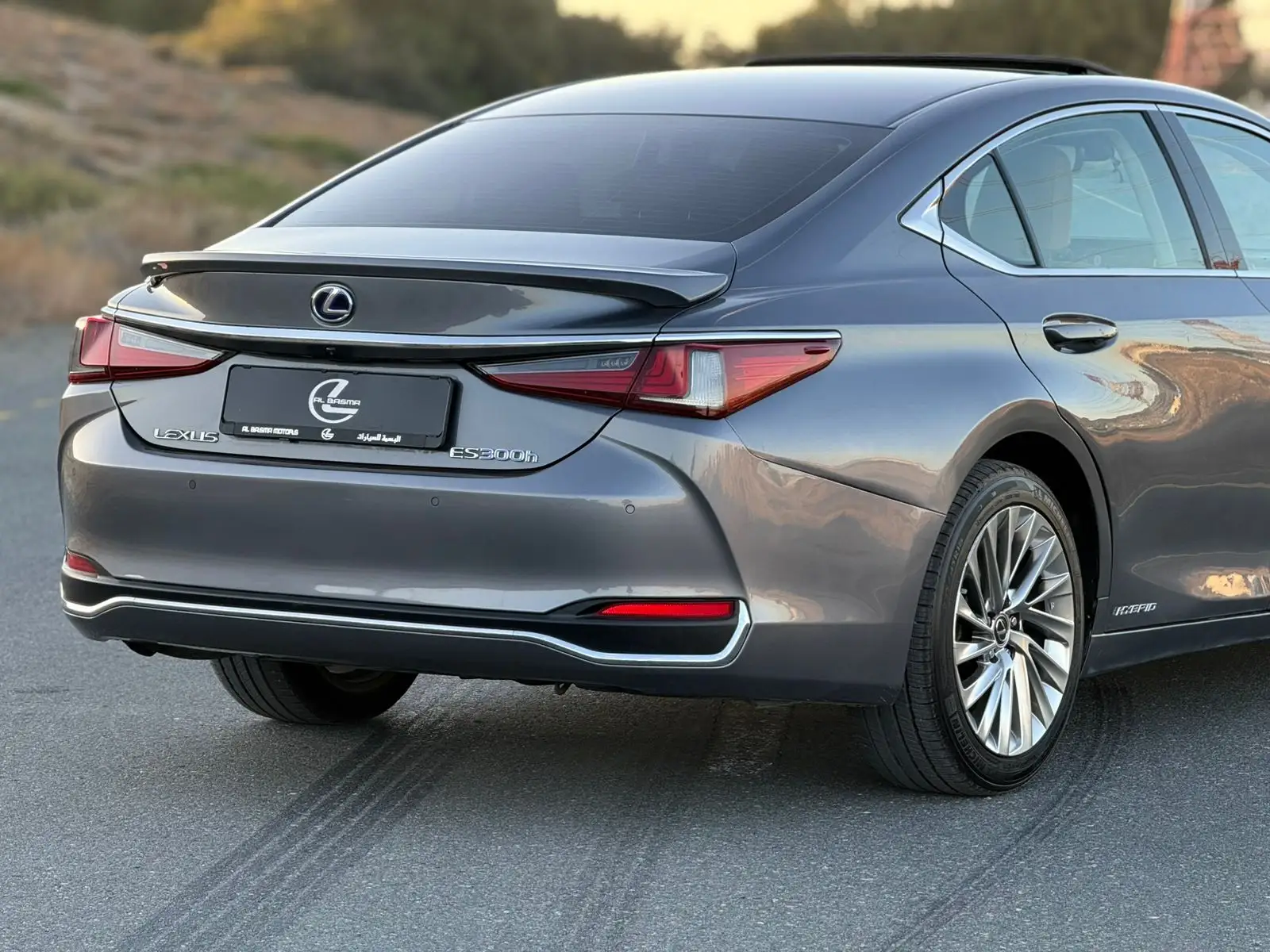 لكزس ES 2020