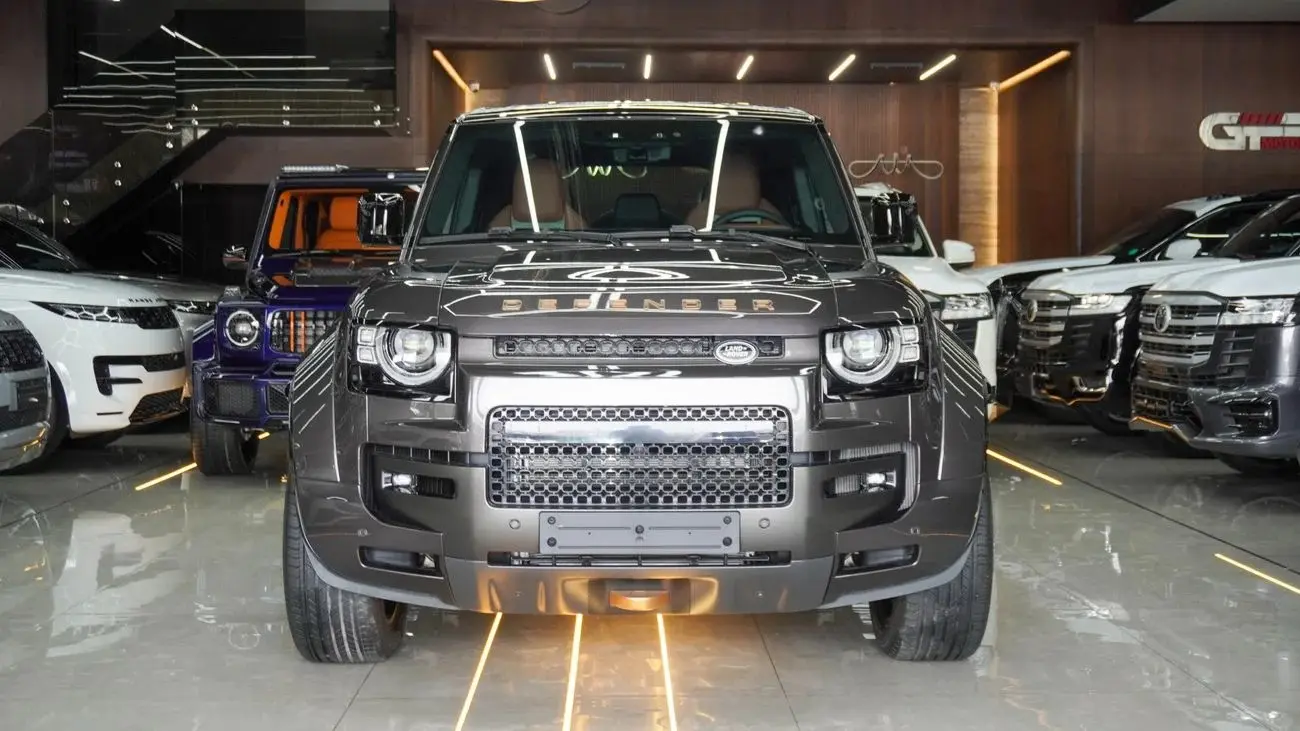 Land Rover Defender 2025 5L