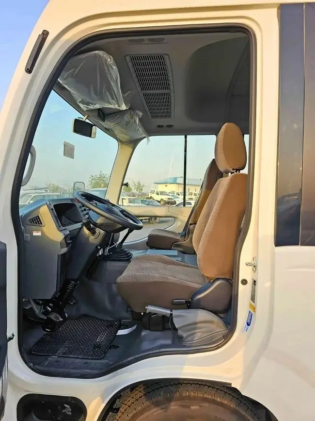 Toyota Coaster 2025 4L