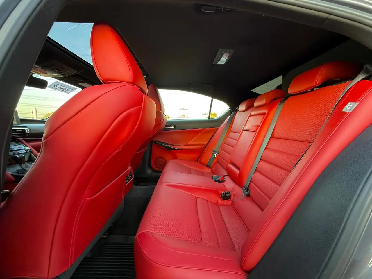 لكزس IS 2022 3.5L