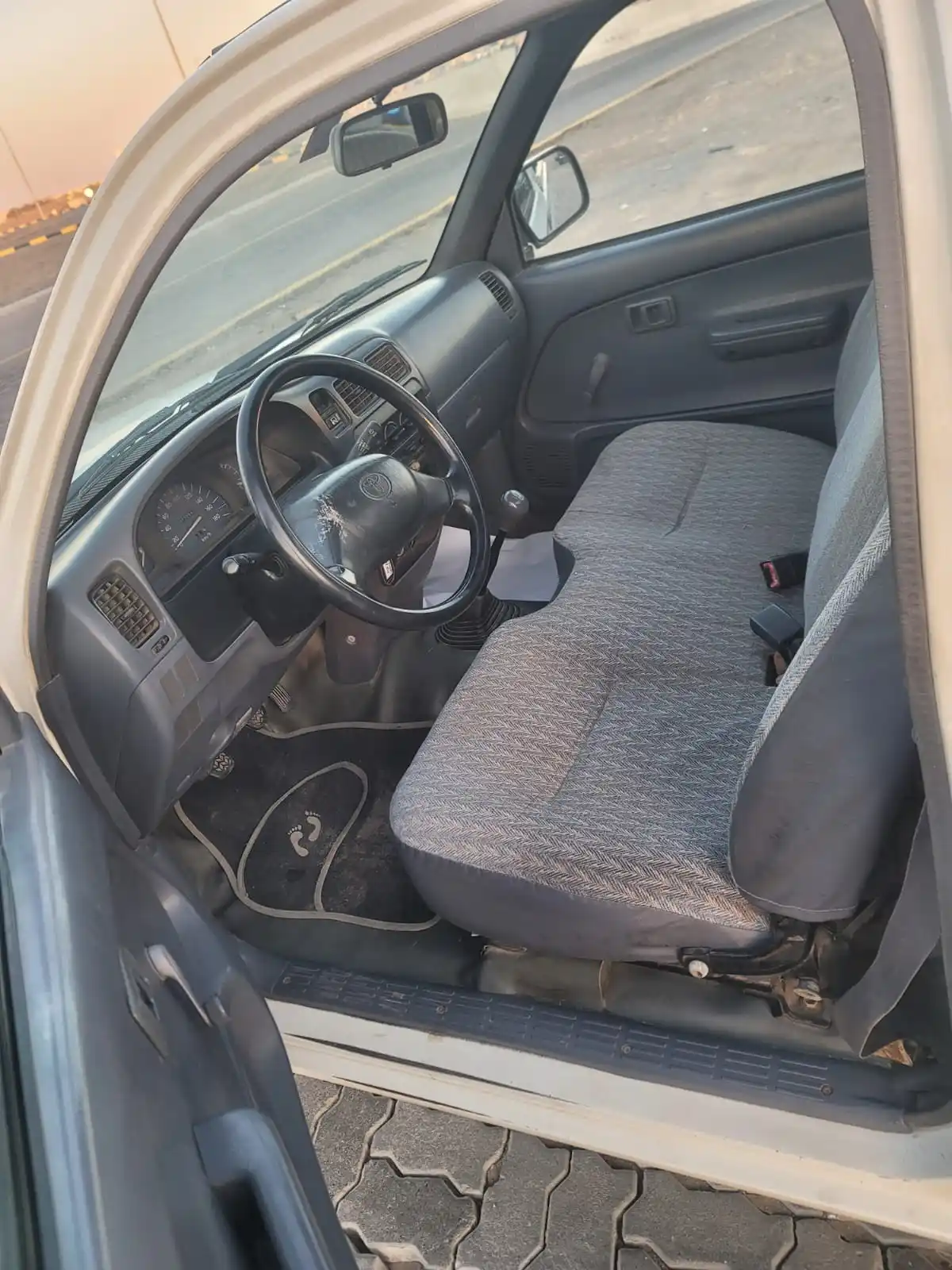 تويوتا هيلوكس 2003 2.4L