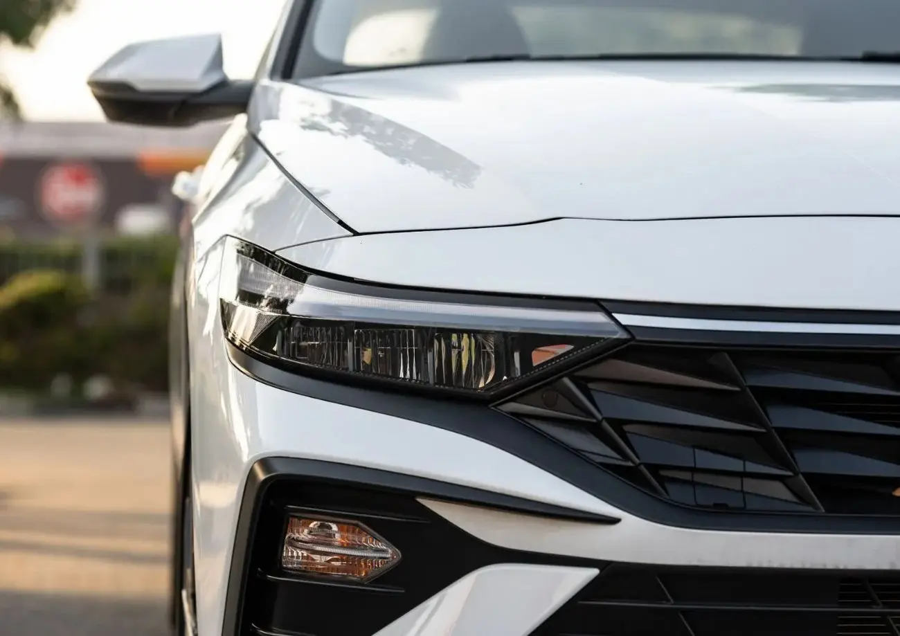 Hyundai Elantra 2025