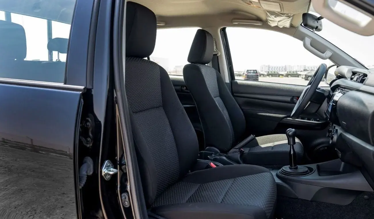 تويوتا هيلوكس HILUX 2.4L MT P.WINDO DIESEL 2024