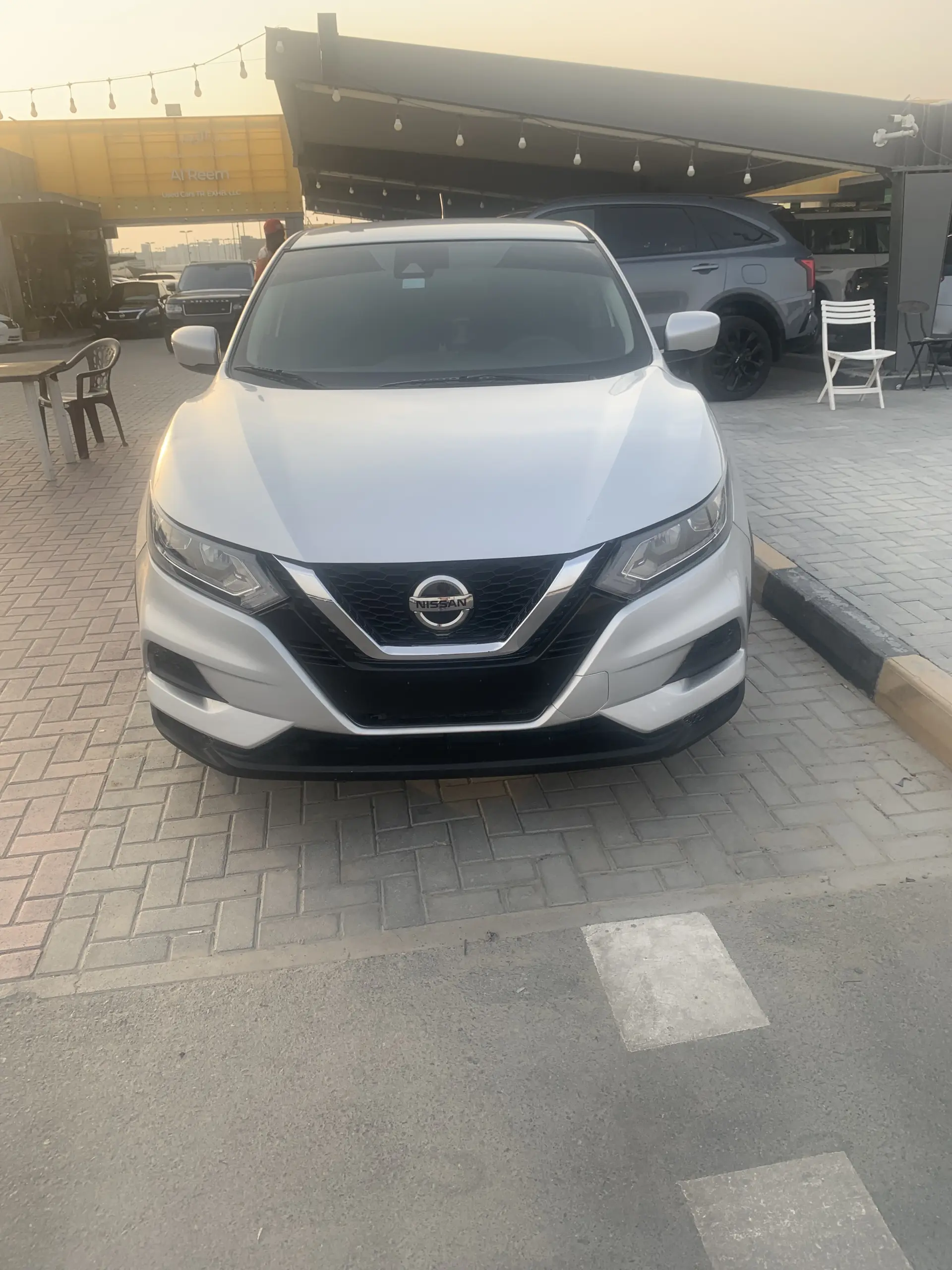 نيسان روج 2021 2000L