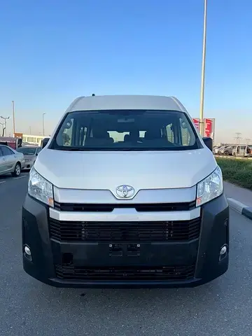 Hiace Bus 2025