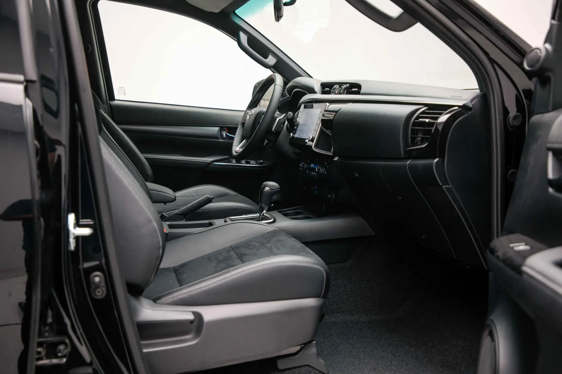 تويوتا هيلوكس 2026 4L