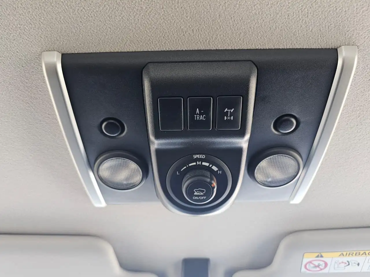 Toyota FJ Cruiser 2023