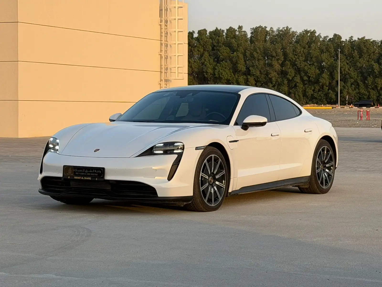 بورش تايكان 2022 undefinedL