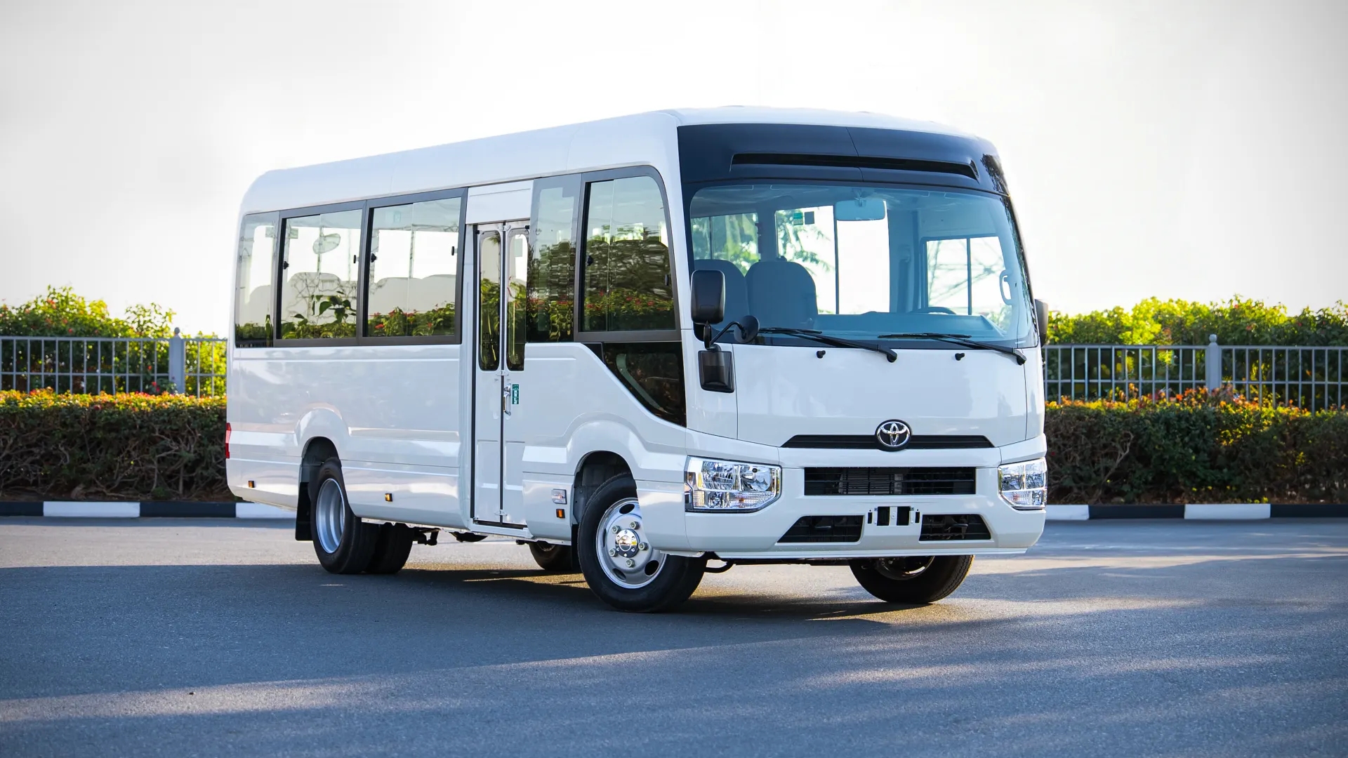 Toyota Coaster 2025 4L