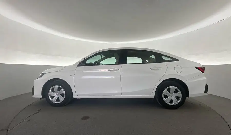 تويوتا يارس 2023