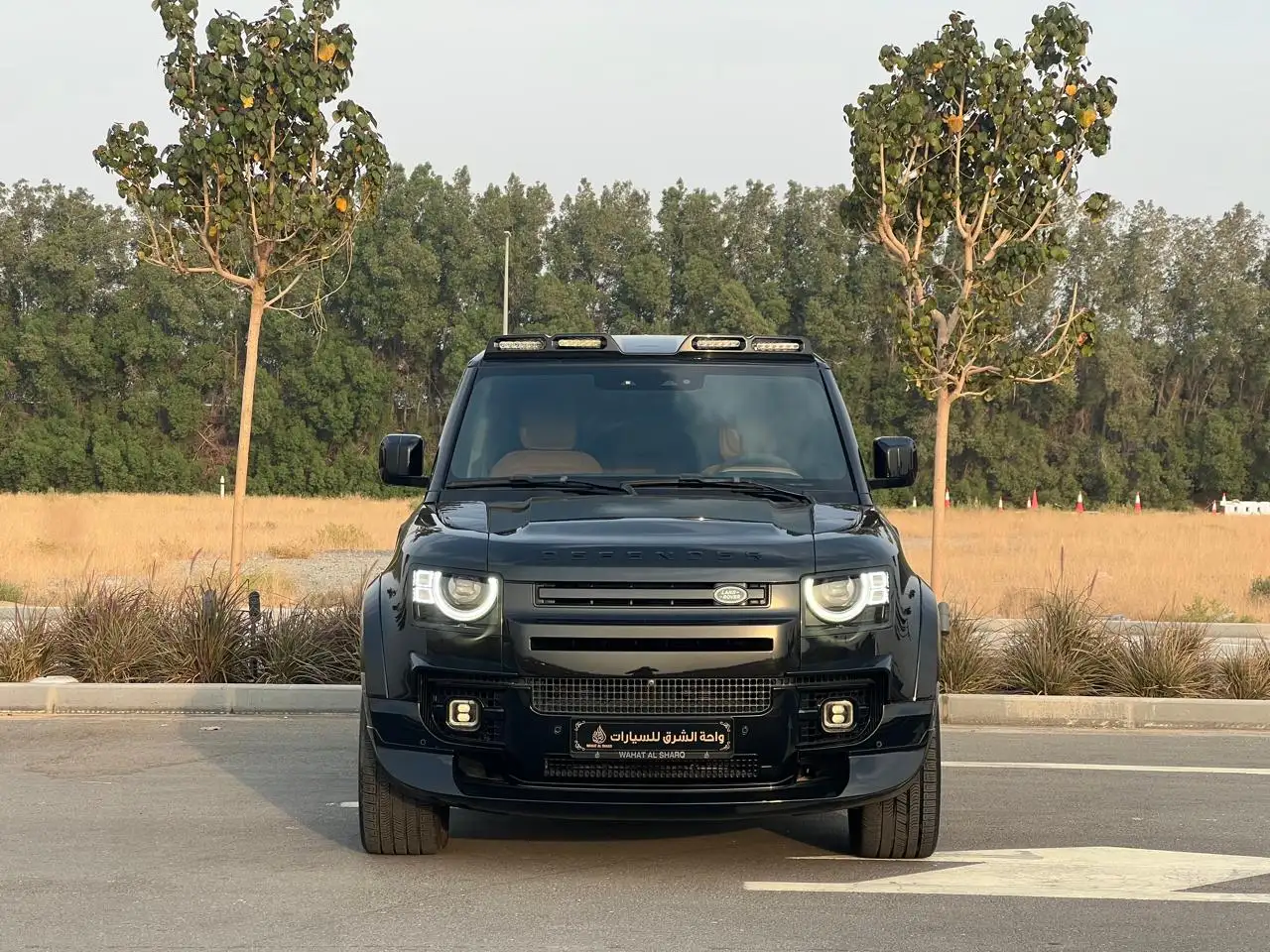 Land Rover Defender 2023