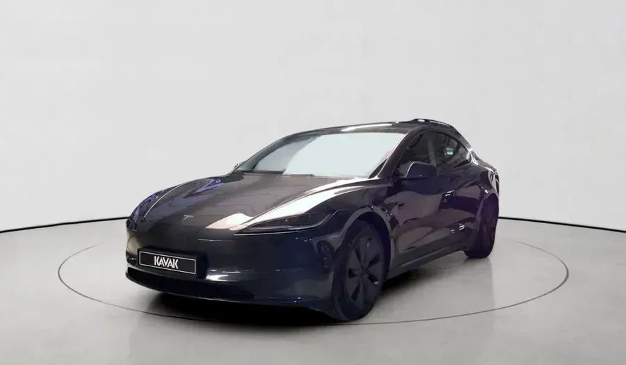 Tesla Model 3 2025 undefinedL