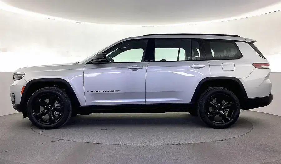 جيب جراند شيروكي 2022 3.6L